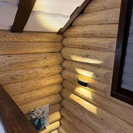 Σπίτι διακοπών гірські будиночки Synevyrsʼka Polyana