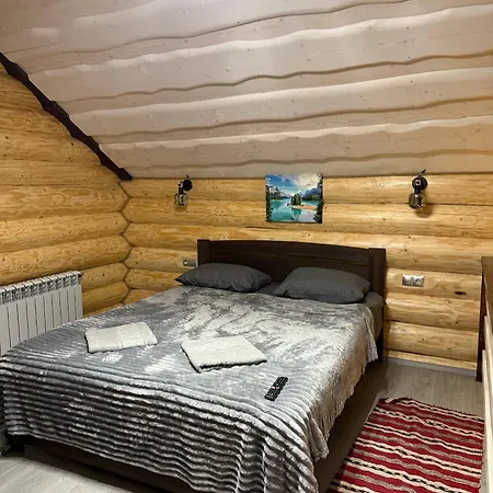 Σπίτι διακοπών гірські будиночки Synevyrsʼka Polyana