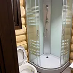 Feriehus гірські будиночки Synevyrsʼka Polyana